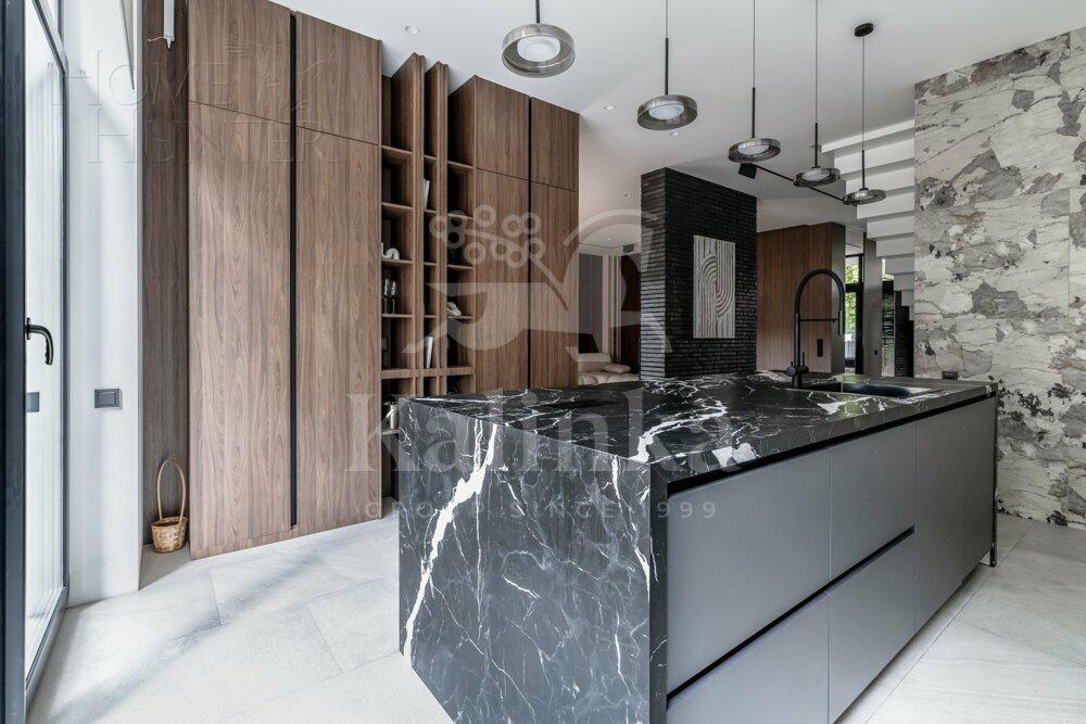 2-этажный коттедж 256 м² с отделкой