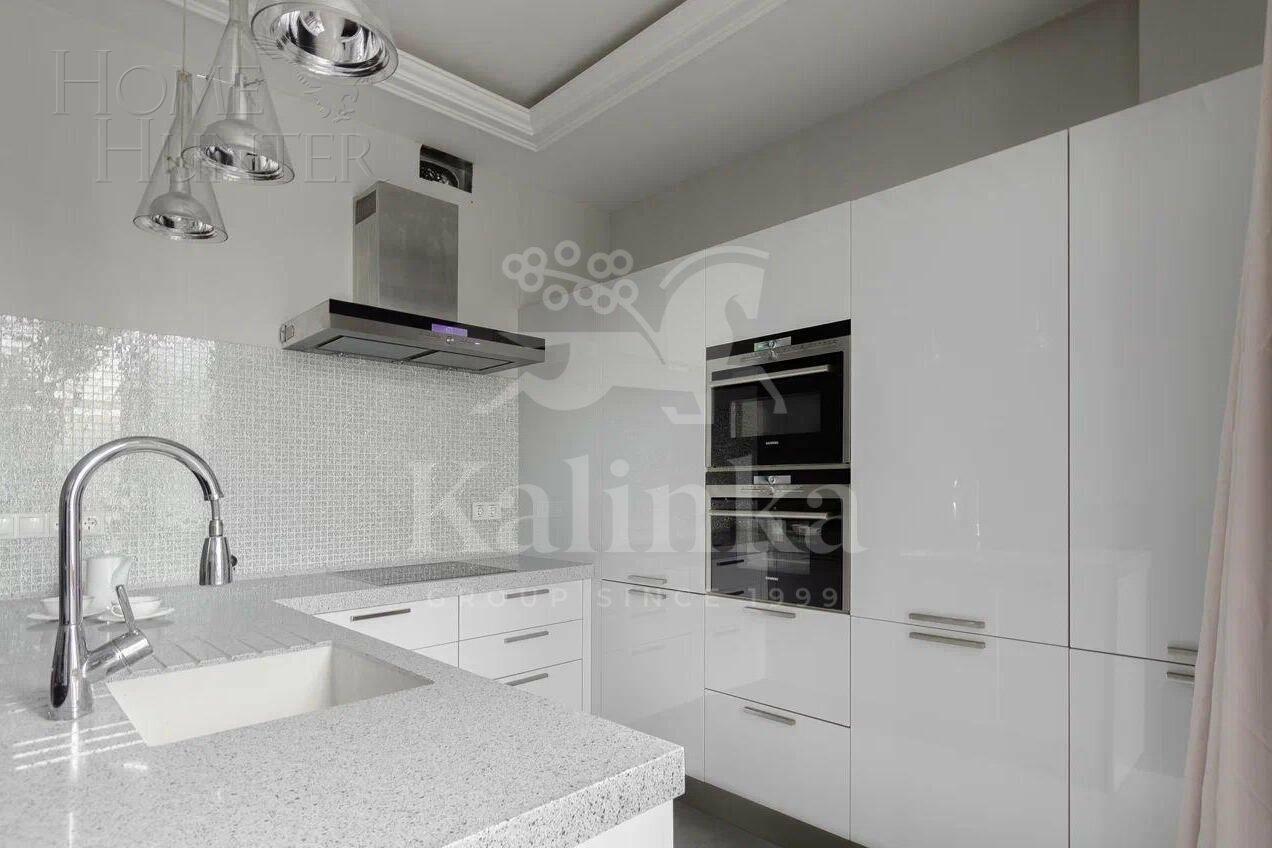 4-КОМН. КВАРТИРА С ОТДЕЛКОЙ 258.2 М² НА 1 ЭТАЖЕ