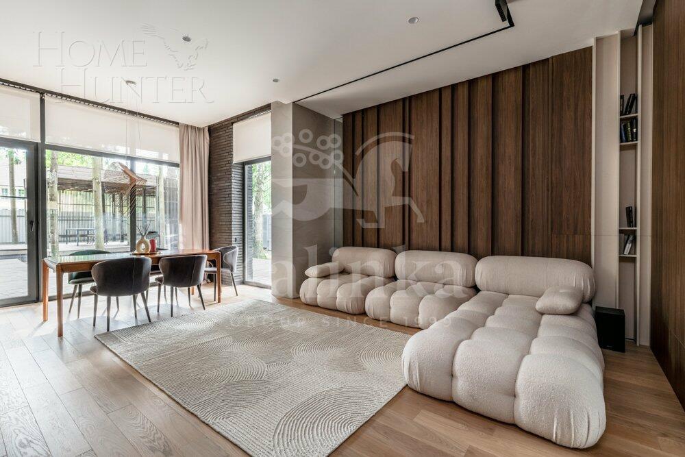 2-этажный коттедж 256 м² с отделкой