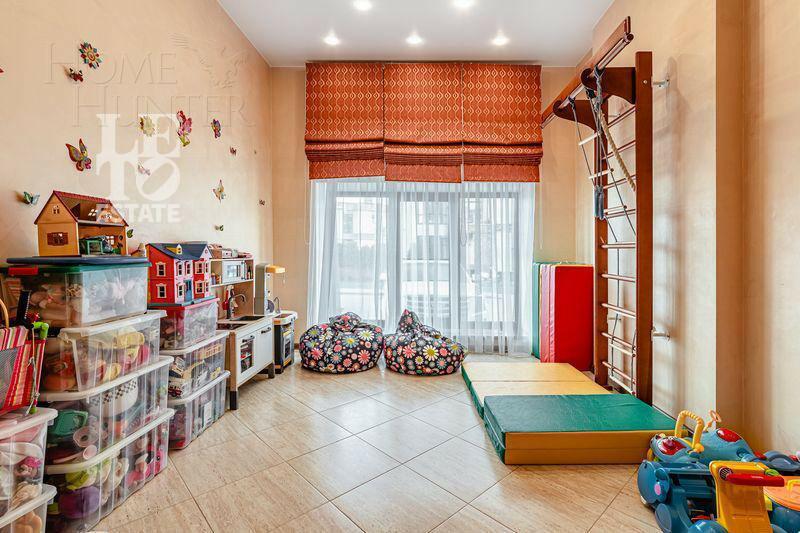 2-этажный таунхаус 250 м² с отделкой