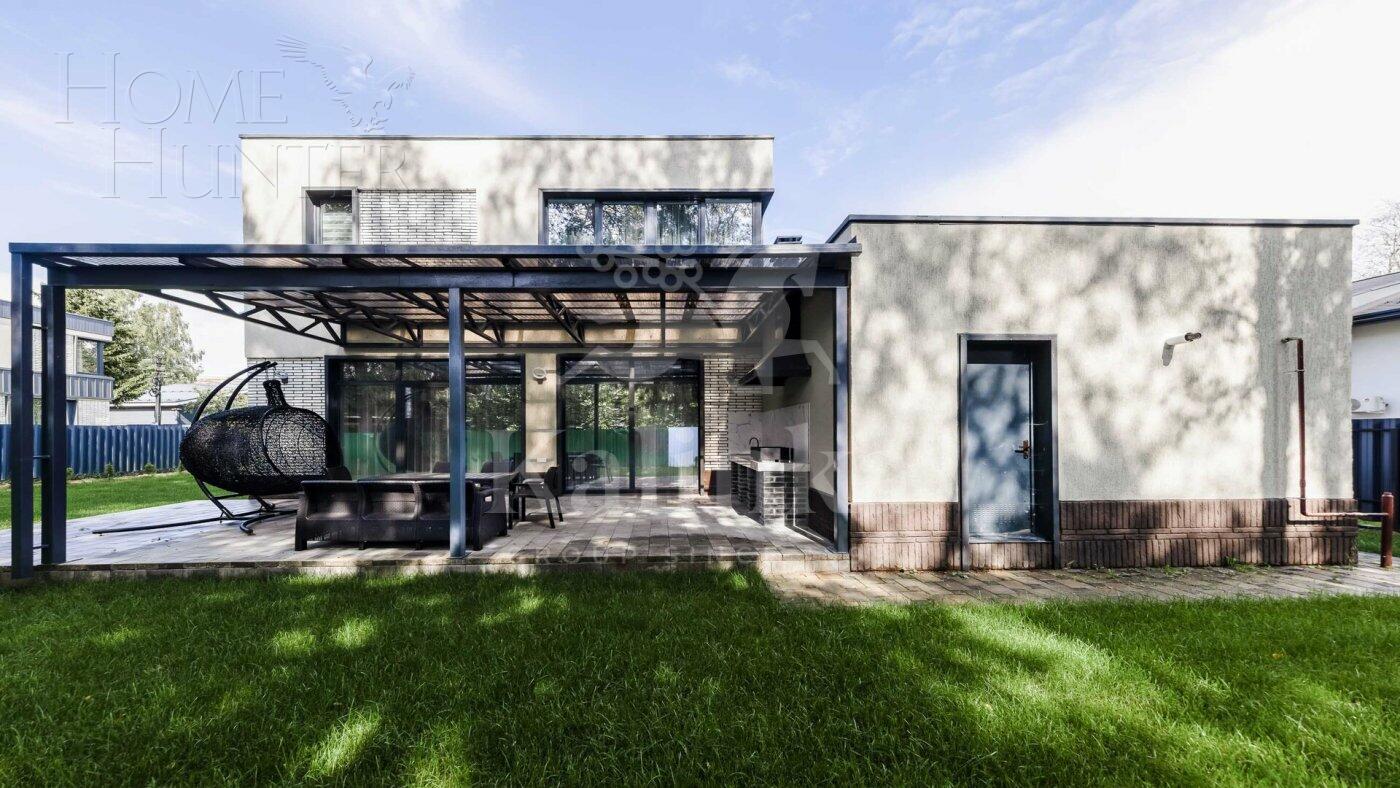 2-этажный коттедж 250 м² с отделкой