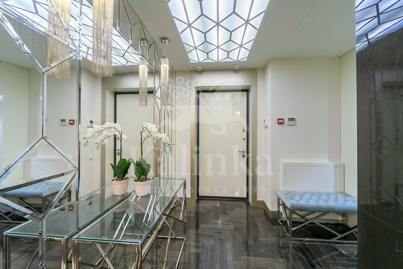 4-КОМН. КВАРТИРА С ОТДЕЛКОЙ 230 М² НА 6 ЭТАЖЕ