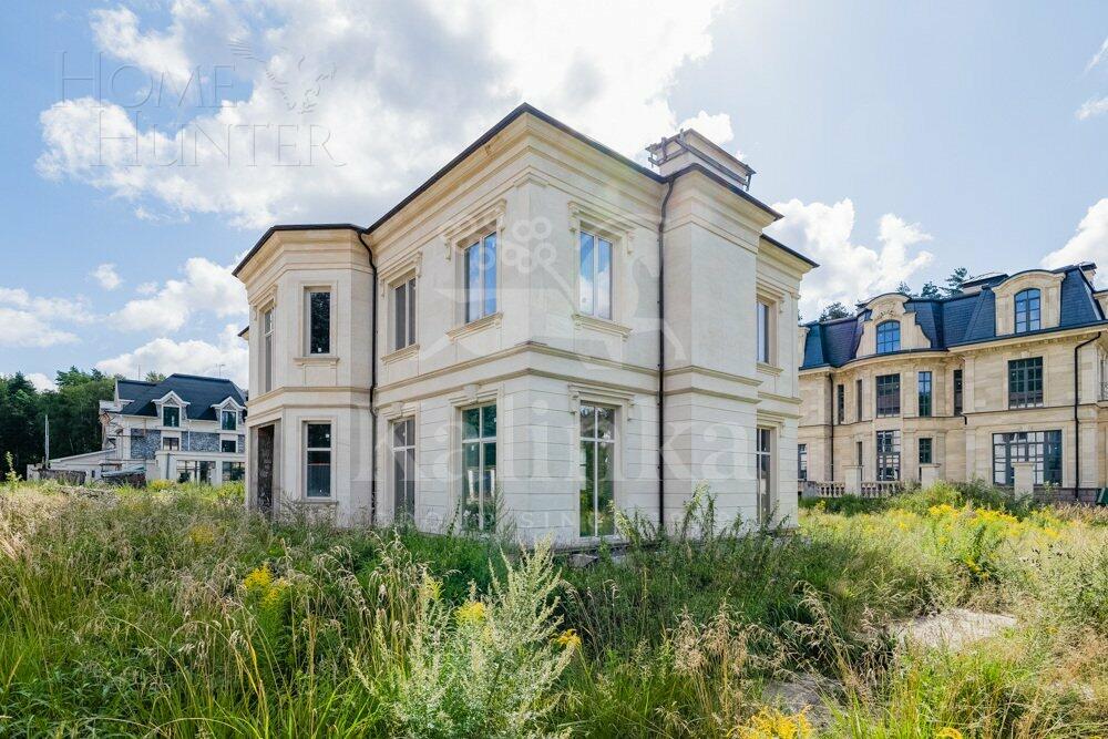 2-этажный коттедж 650 м² без отделки