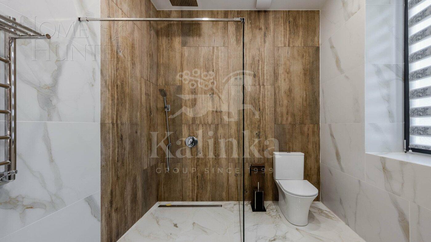 2-этажный коттедж 250 м² с отделкой