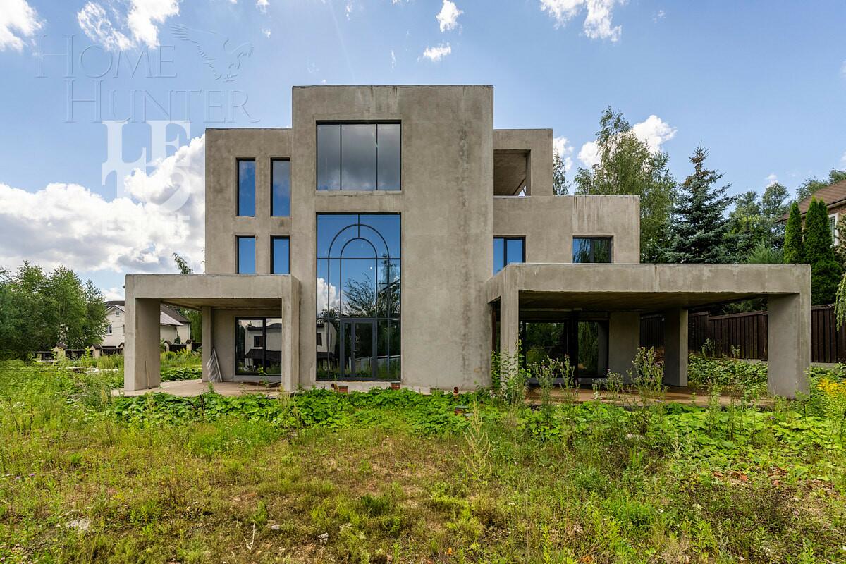 3-этажный коттедж 770 м² без отделки