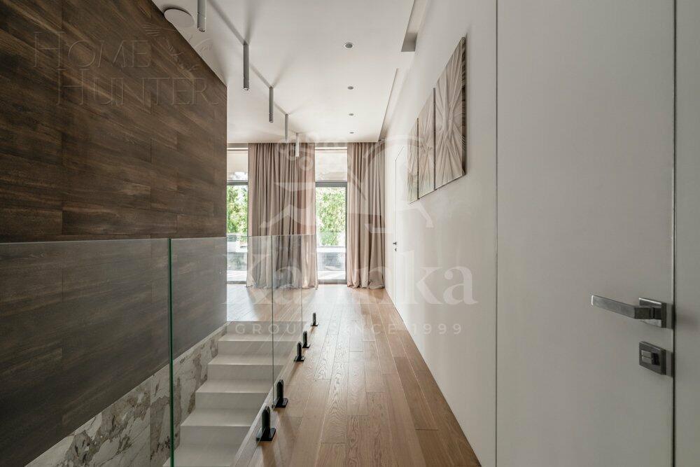 2-этажный коттедж 256 м² с отделкой