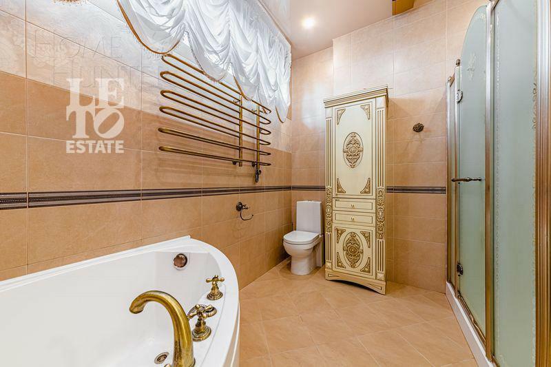 2-этажный таунхаус 250 м² с отделкой