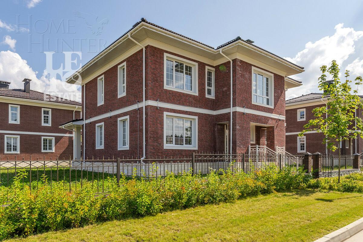 2-этажный коттедж 245.3 м² с отделкой