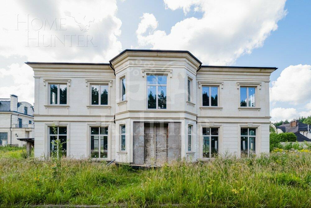 2-этажный коттедж 650 м² без отделки