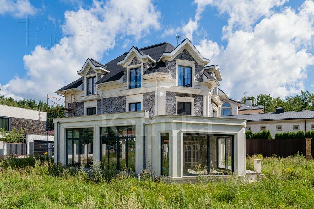 2-этажный коттедж 500 м² без отделки