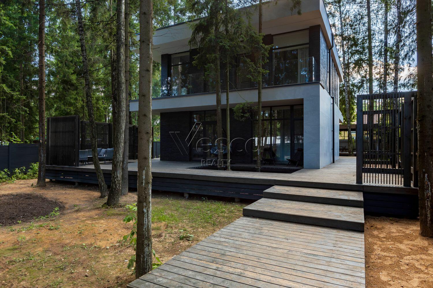 2-этажный коттедж 252 м² с отделкой