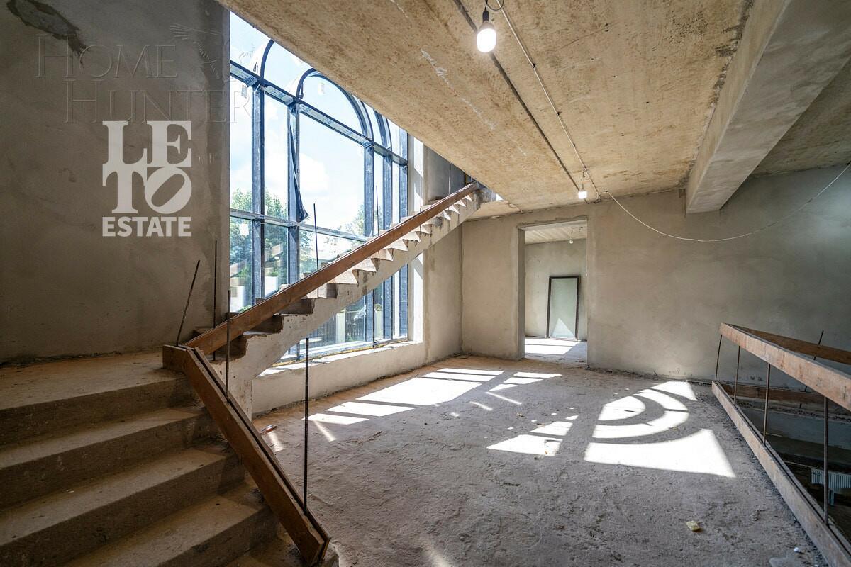 3-этажный коттедж 770 м² без отделки