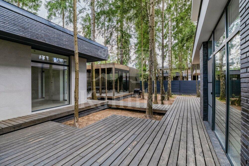 2-этажный коттедж 256 м² с отделкой