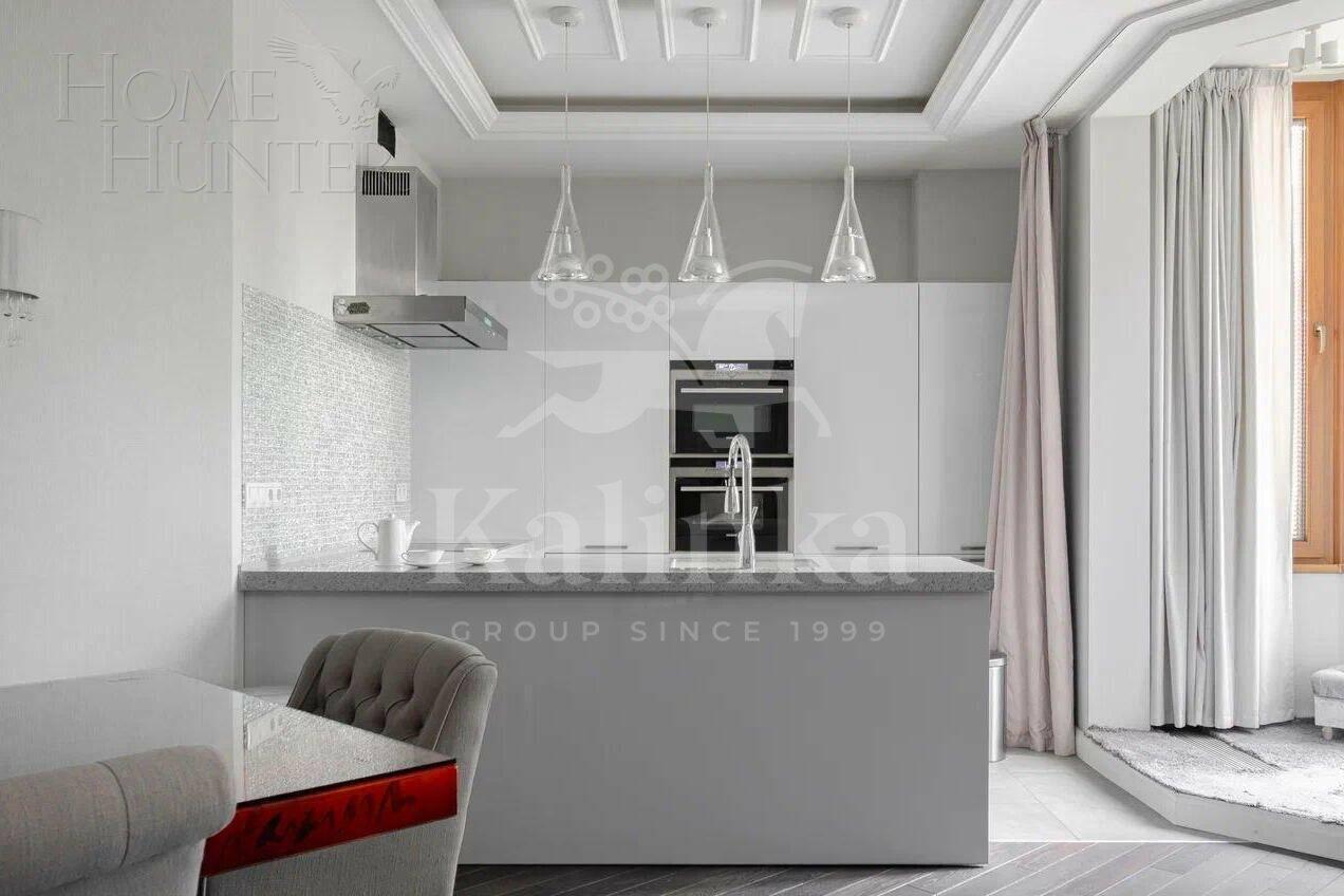 4-КОМН. КВАРТИРА С ОТДЕЛКОЙ 258.2 М² НА 1 ЭТАЖЕ