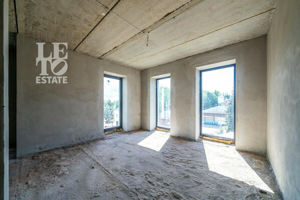 3-этажный коттедж 770 м² без отделки