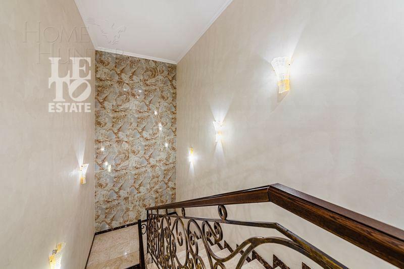 2-этажный таунхаус 250 м² с отделкой