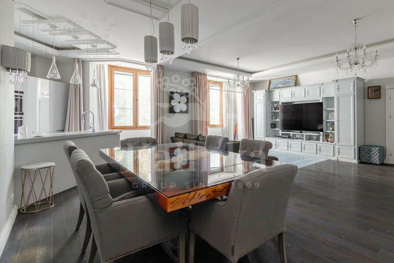 4-КОМН. КВАРТИРА С ОТДЕЛКОЙ 258.2 М² НА 1 ЭТАЖЕ