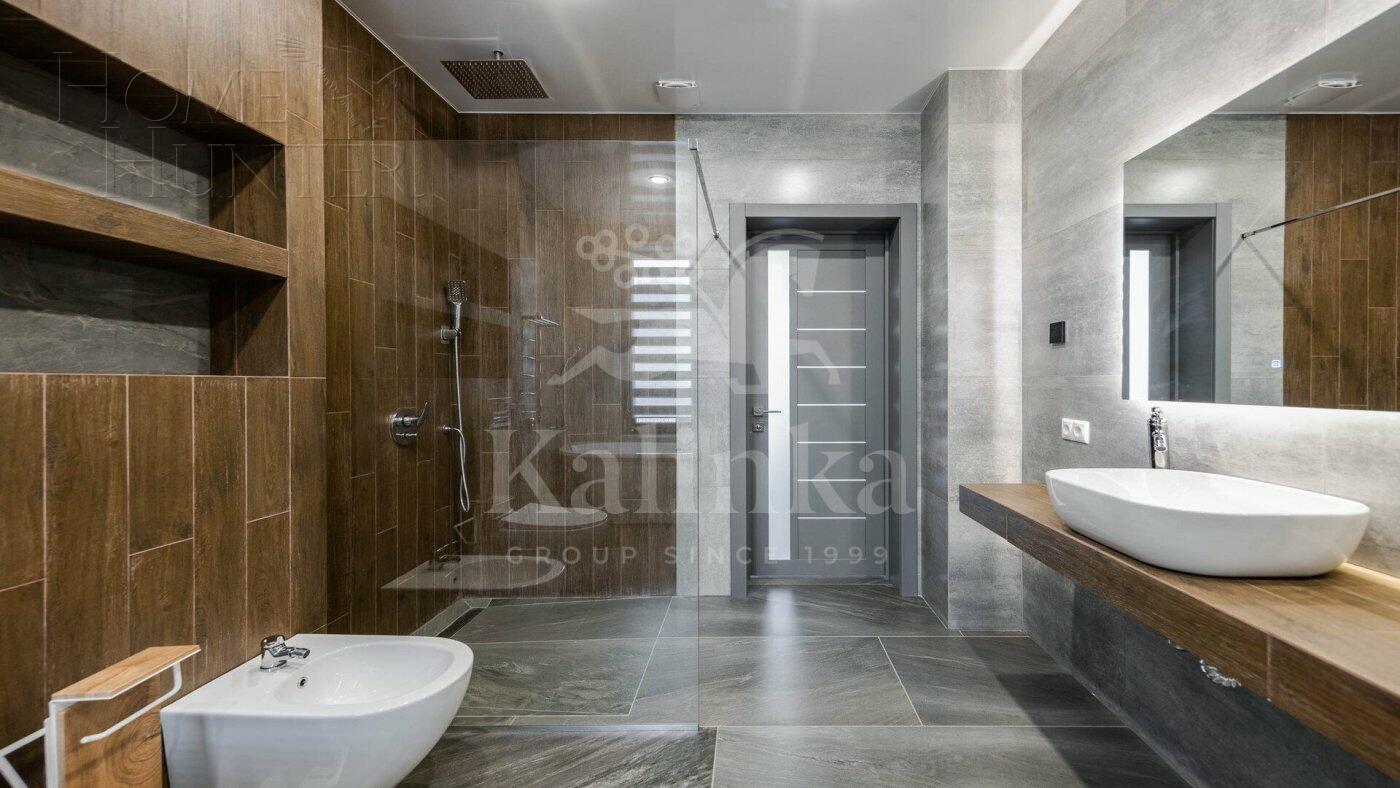 2-этажный коттедж 250 м² с отделкой