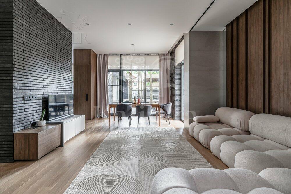 2-этажный коттедж 256 м² с отделкой