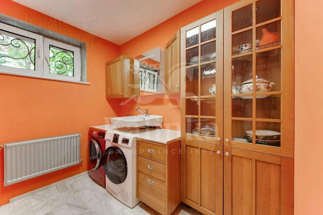 2-этажный коттедж 660 м² с отделкой