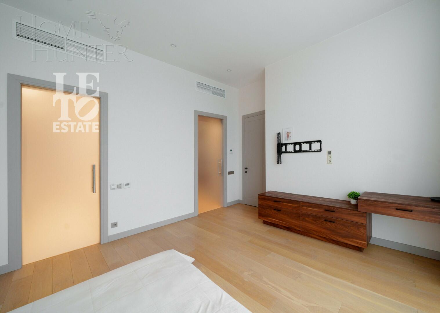 4-этажный таунхаус 278 м² с отделкой