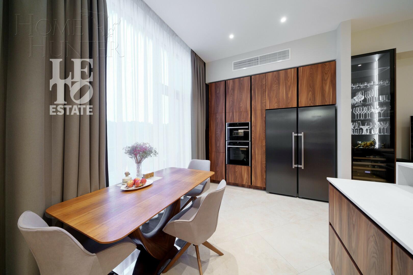 4-этажный таунхаус 278 м² с отделкой