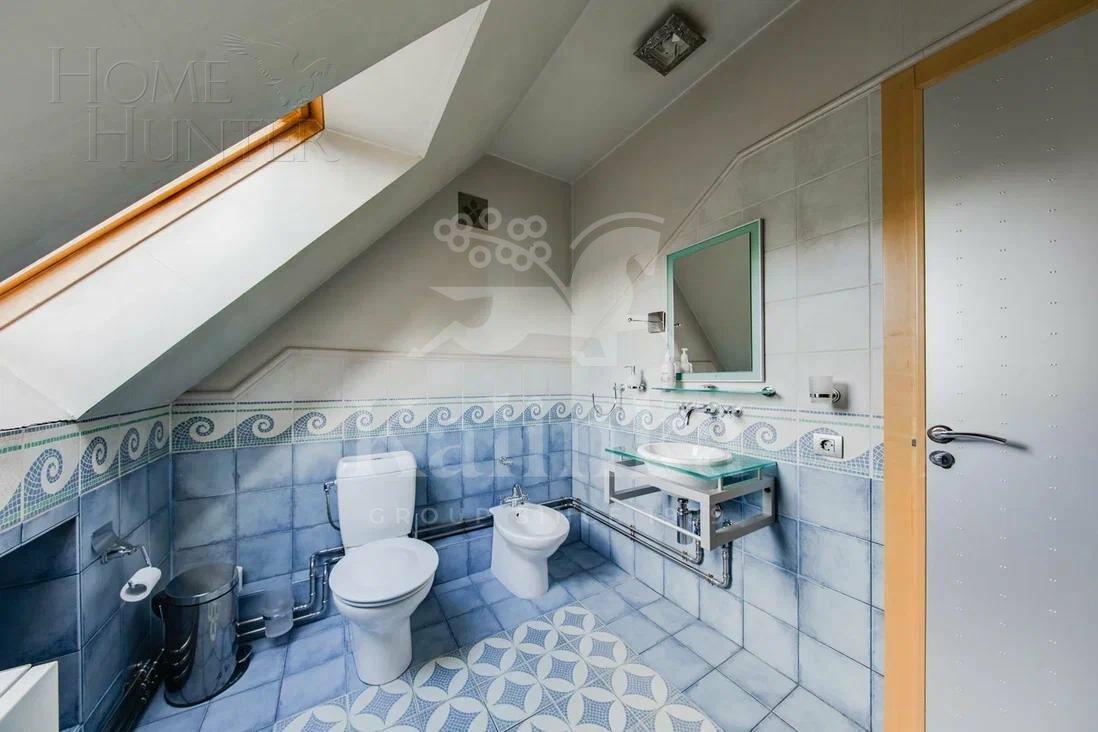 2-этажный коттедж 660 м² с отделкой