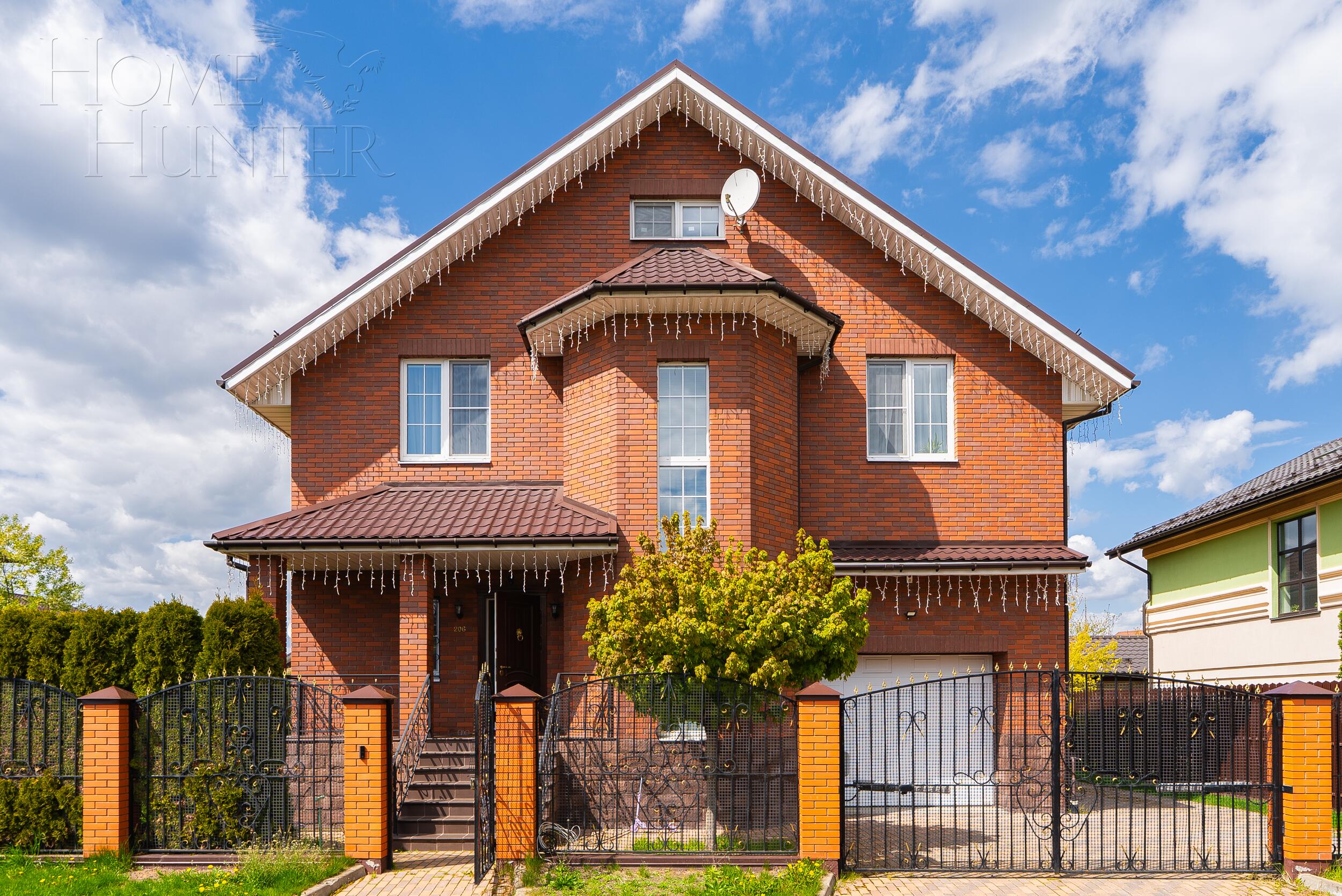 2-этажный коттедж 400 м² с отделкой