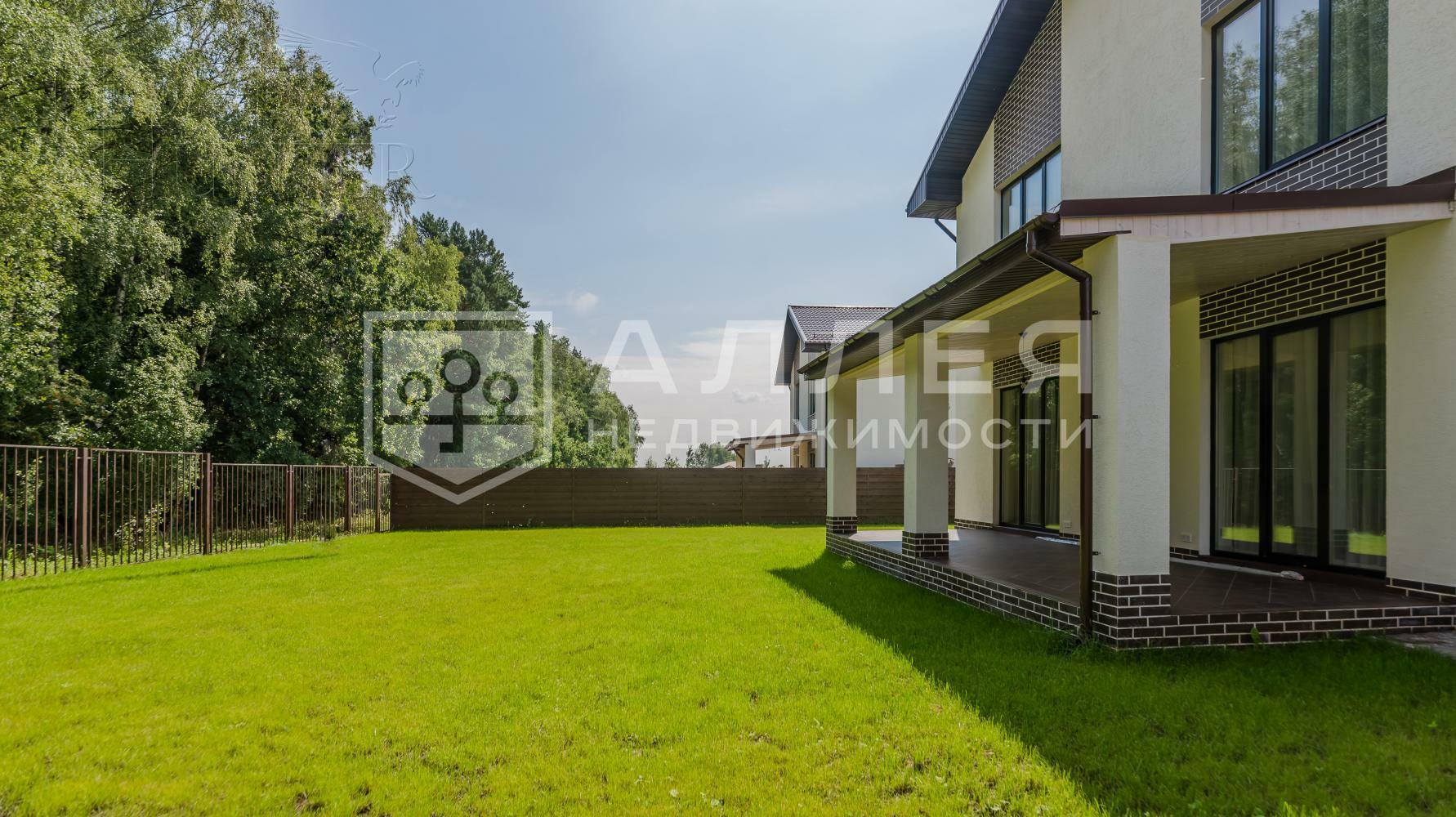 2-этажный коттедж 260 м² с отделкой