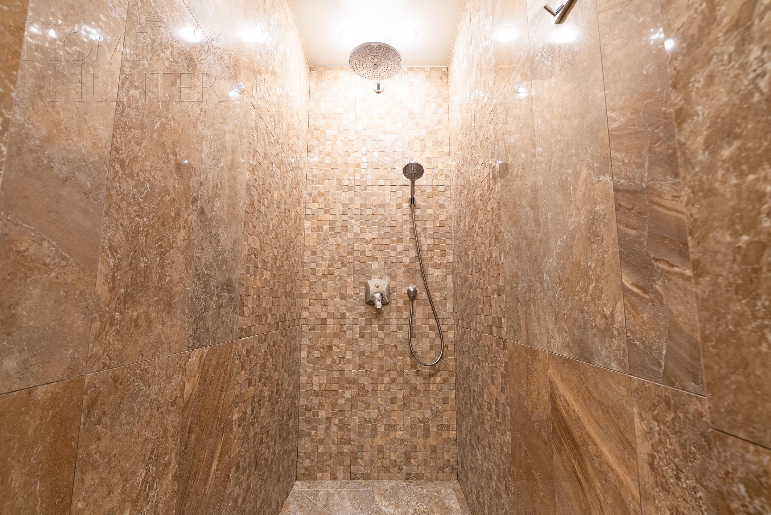 2-этажный коттедж 400 м² с отделкой