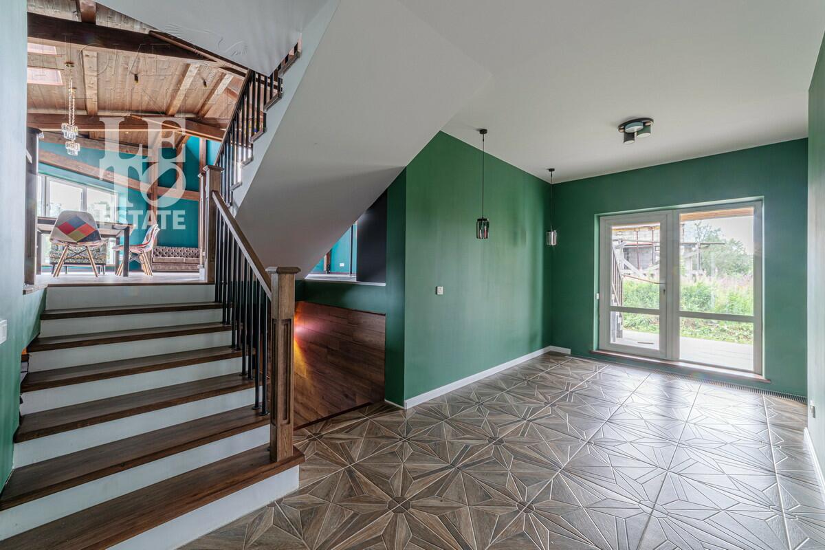 2-этажный коттедж 328.4 м² с отделкой