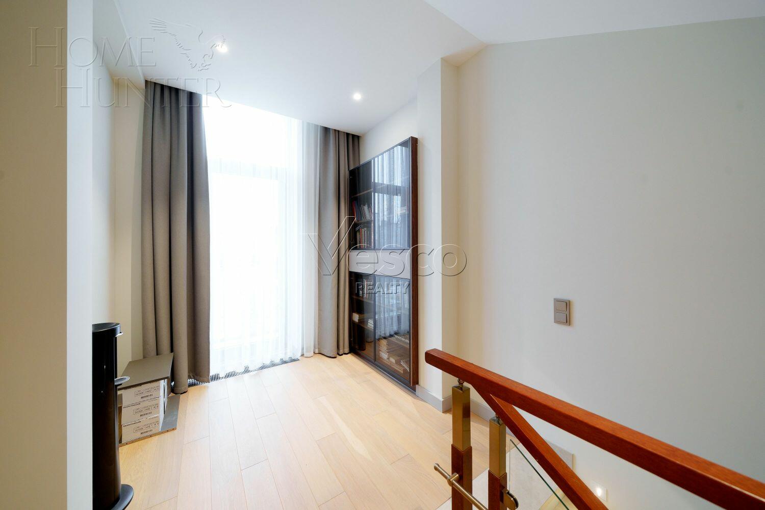 4-этажный таунхаус 278 м² с отделкой