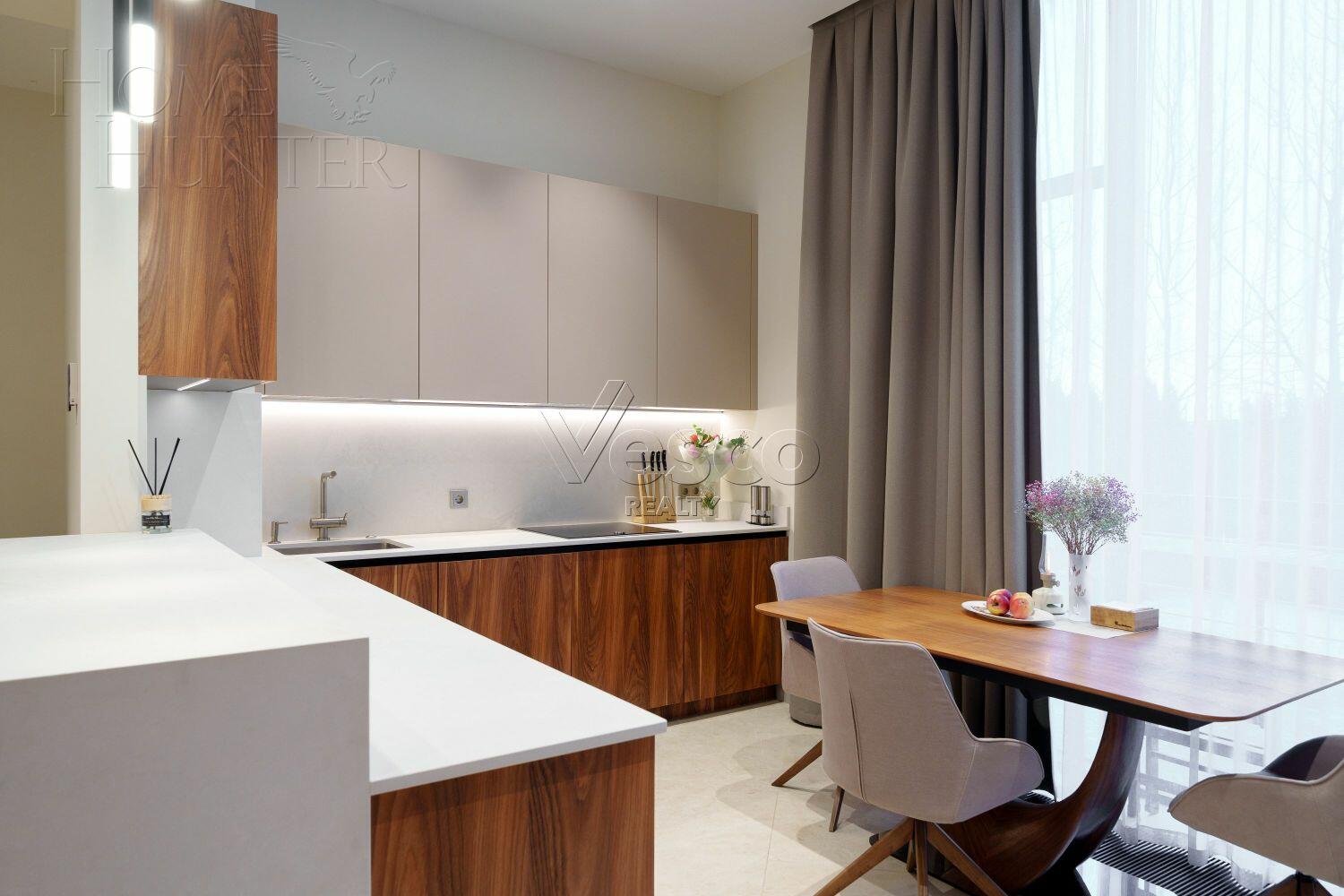 4-этажный таунхаус 278 м² с отделкой