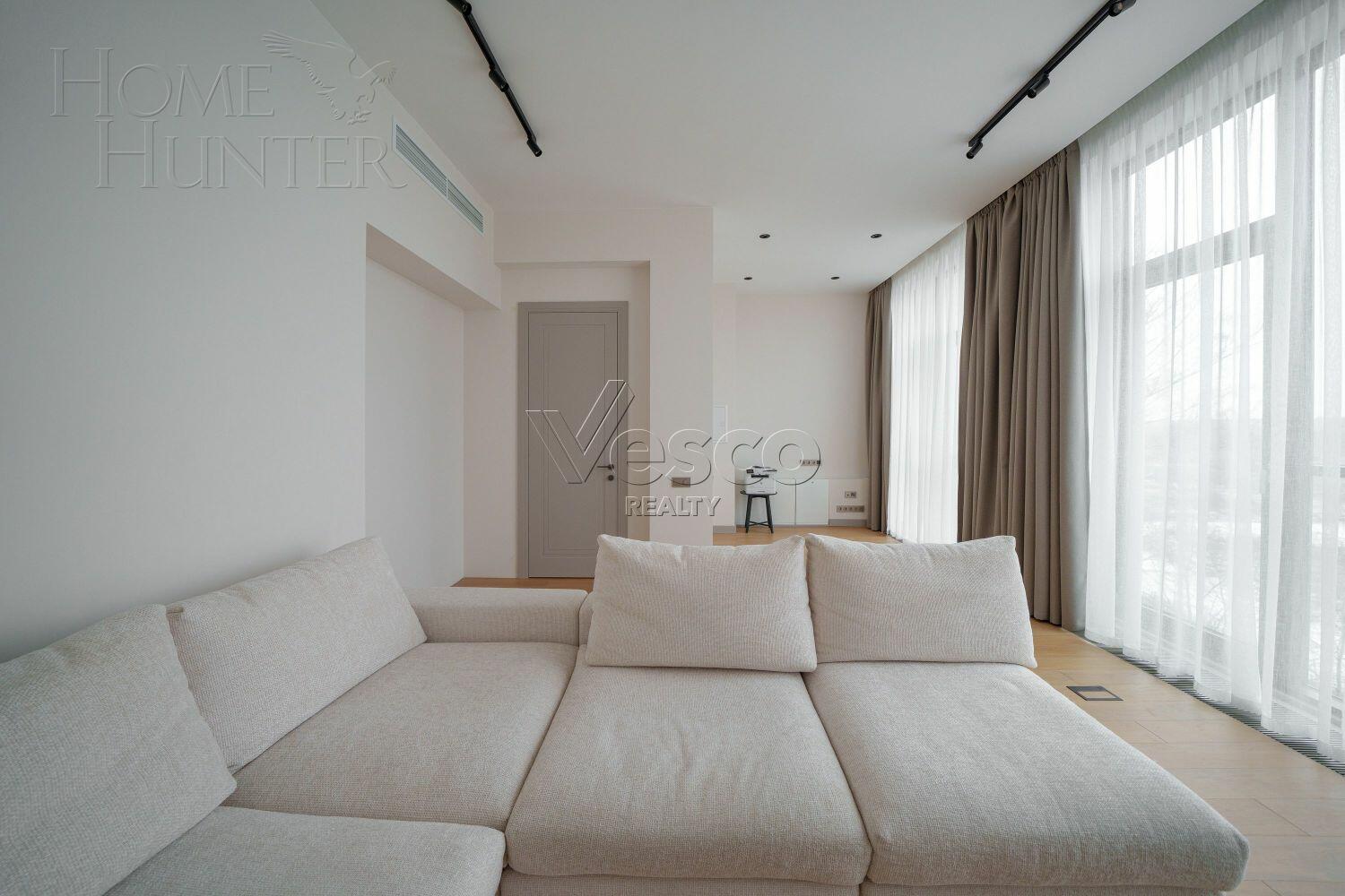 4-этажный таунхаус 278 м² с отделкой