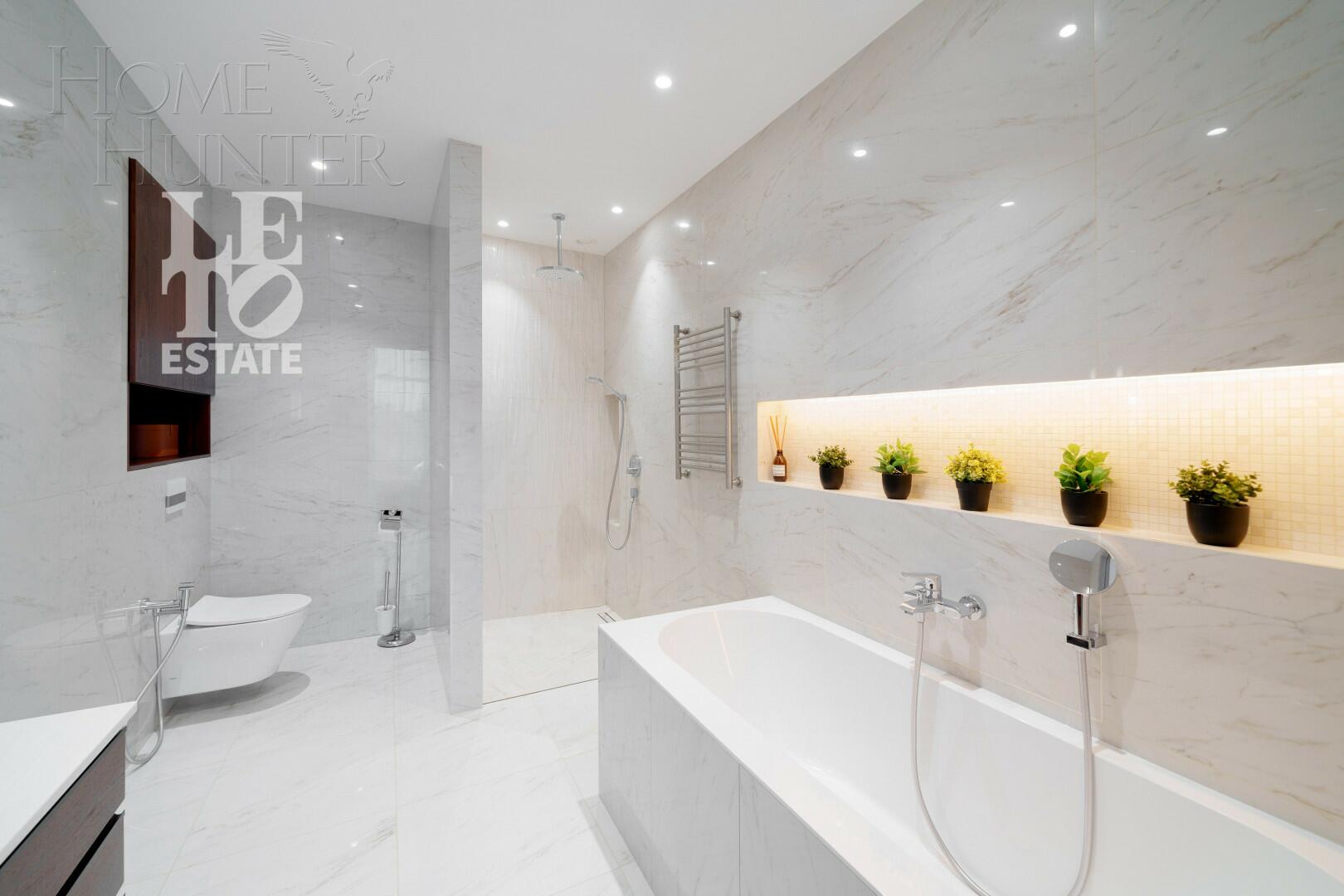 4-этажный таунхаус 278 м² с отделкой