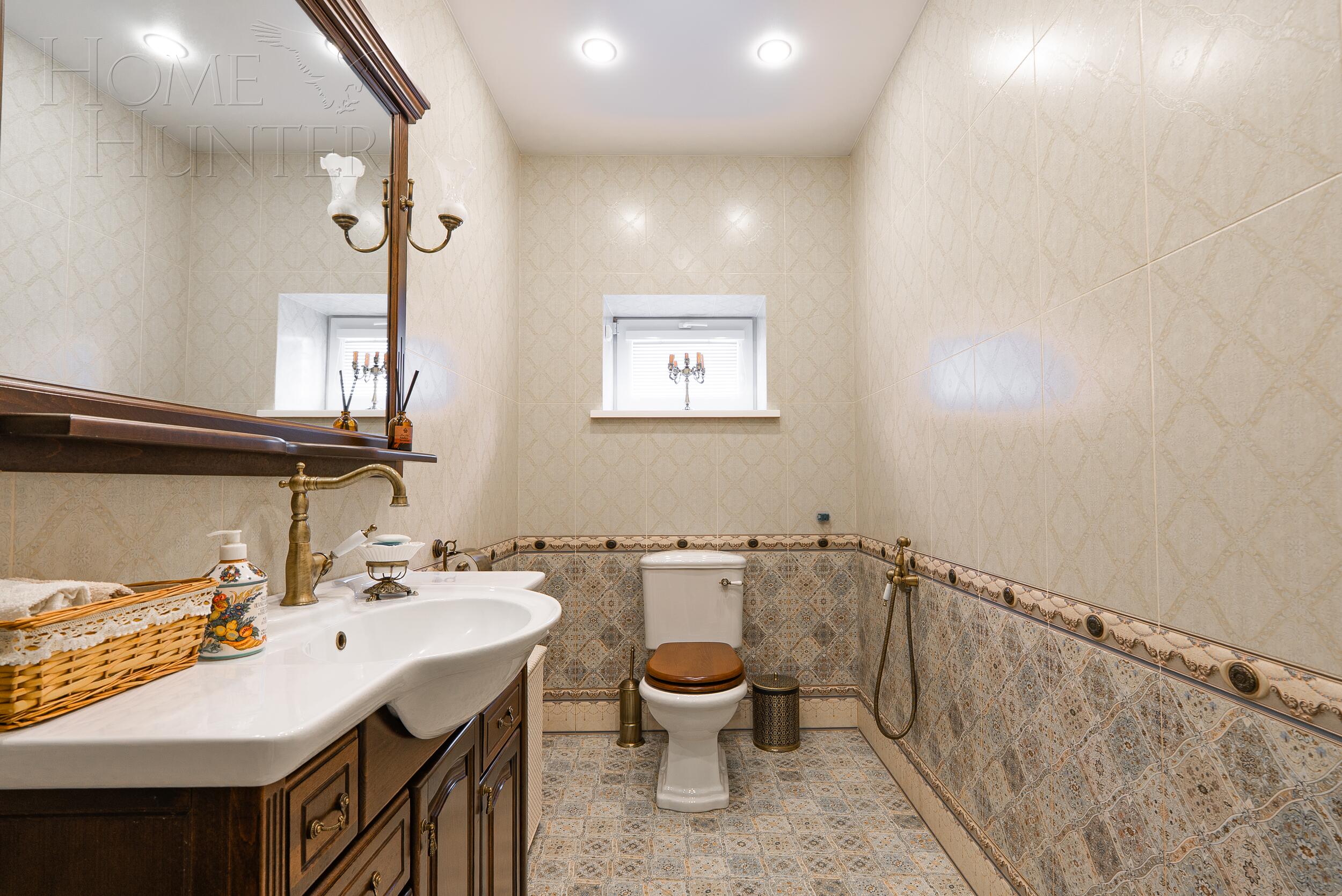 2-этажный коттедж 400 м² с отделкой