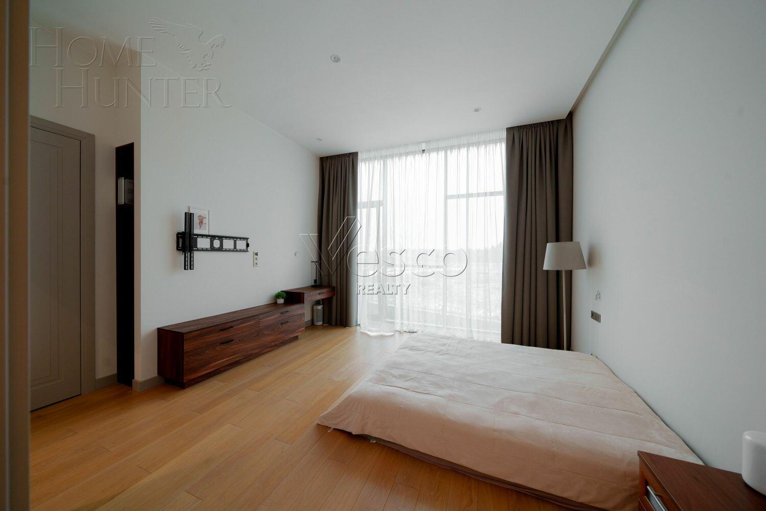 4-этажный таунхаус 278 м² с отделкой