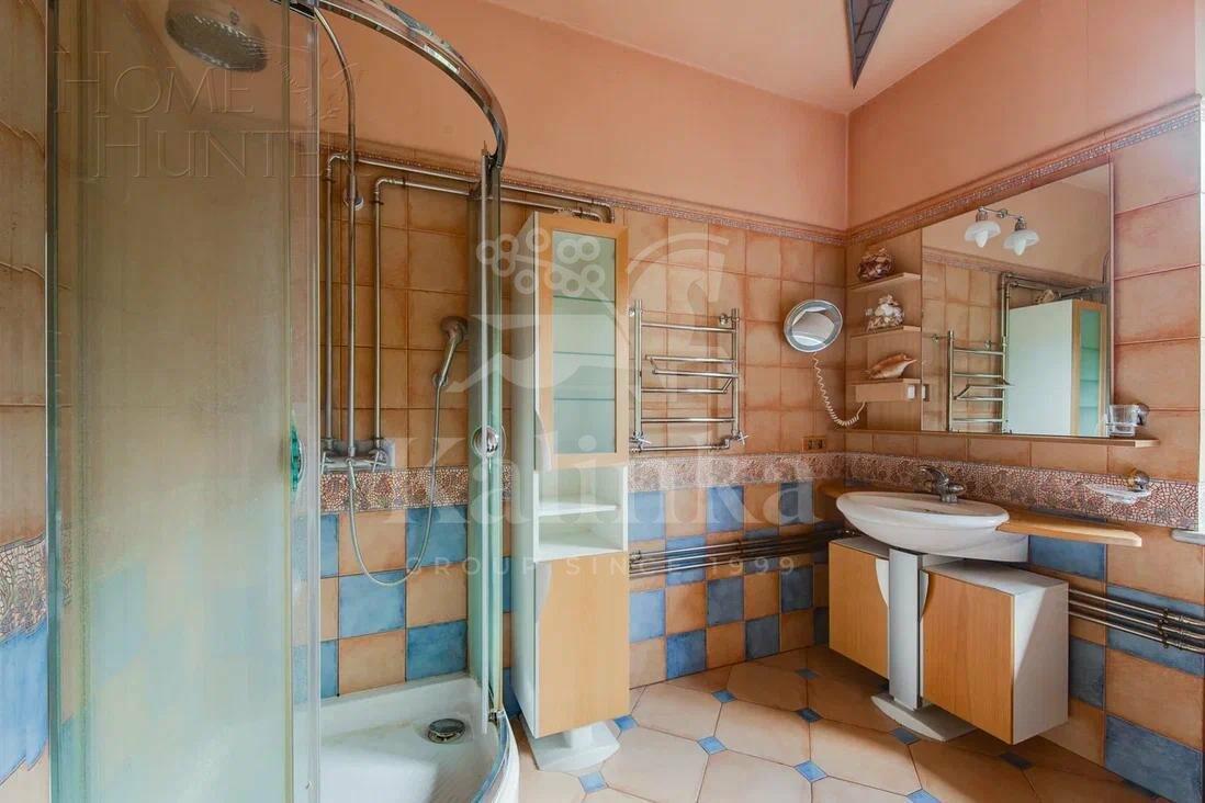 2-этажный коттедж 660 м² с отделкой