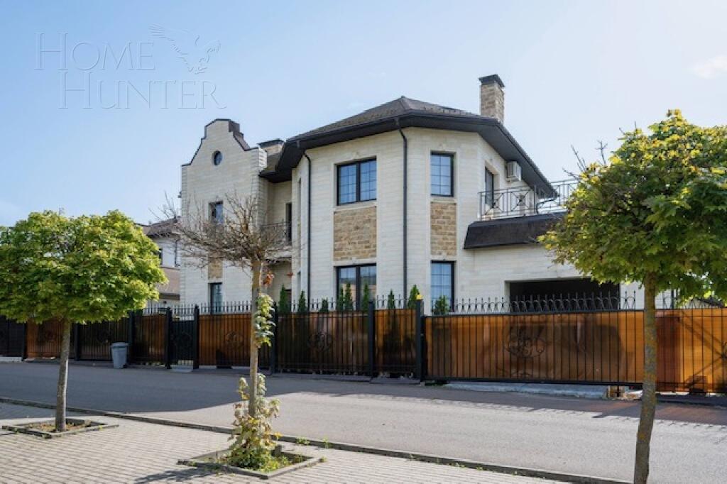 2-этажный коттедж 595 м² с отделкой