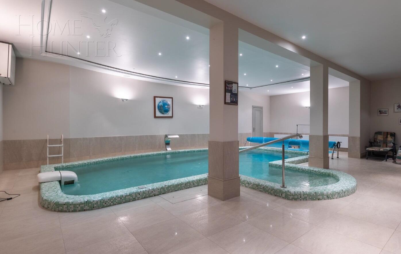 3-этажный коттедж 1 292 м² с отделкой