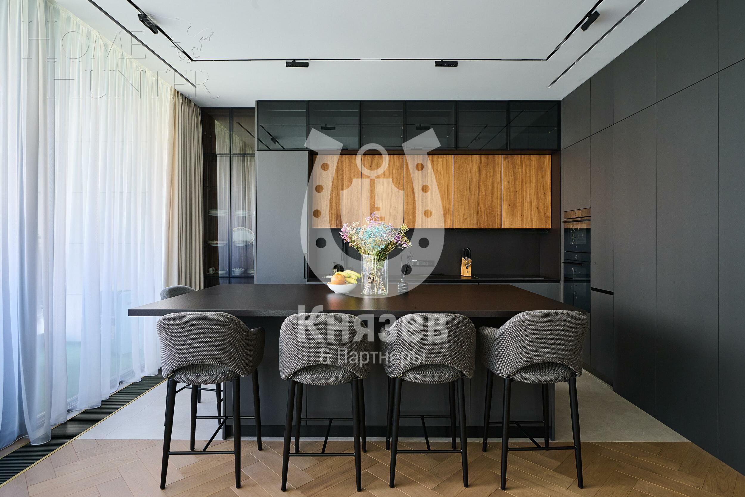 4-КОМН. КВАРТИРА С ОТДЕЛКОЙ 135.5 М² НА 2 ЭТАЖЕ