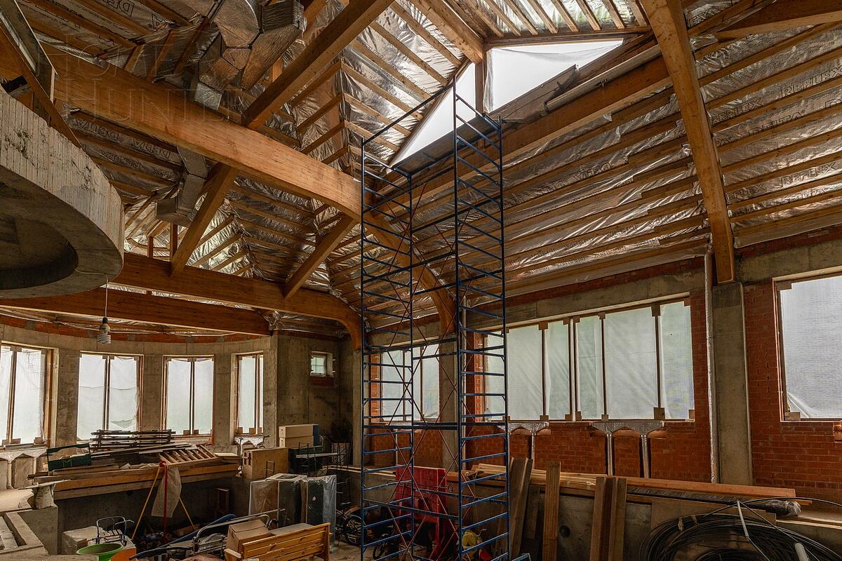 3-этажный коттедж 2 200 м² без отделки