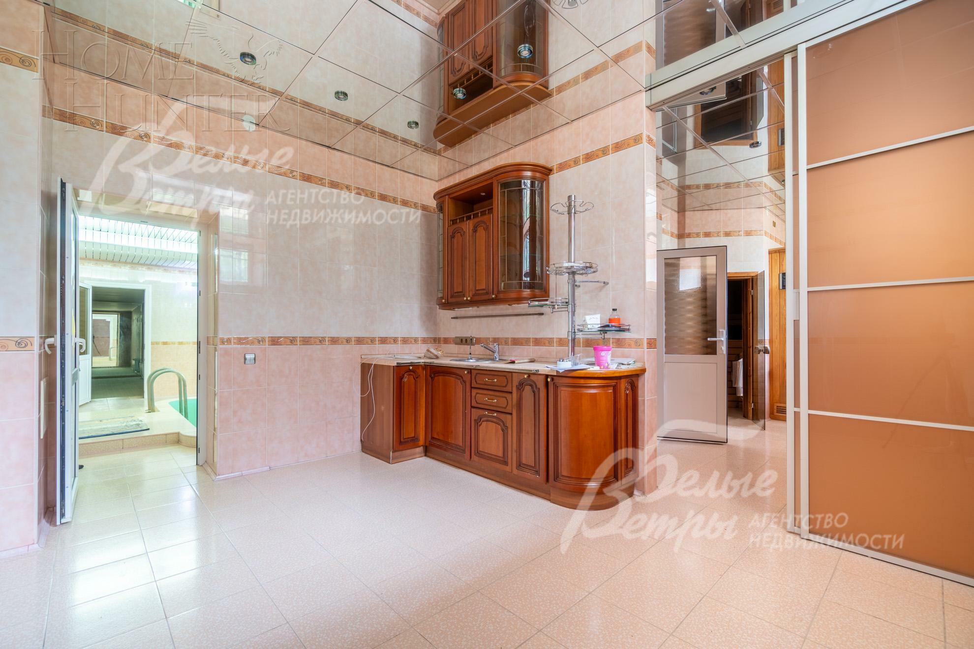 2-этажный коттедж 700 м² с отделкой