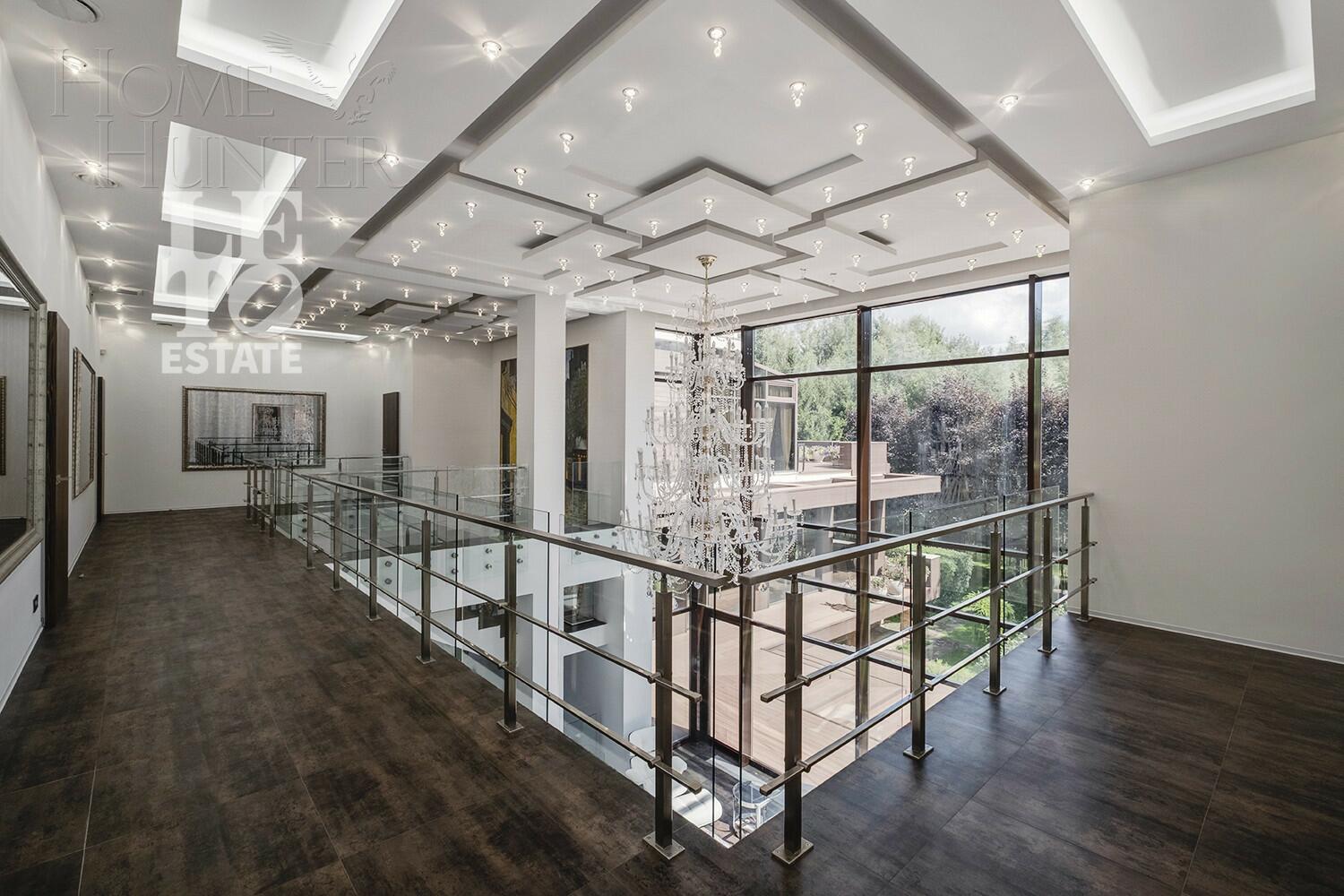 2-этажный коттедж 1 200 м² с отделкой