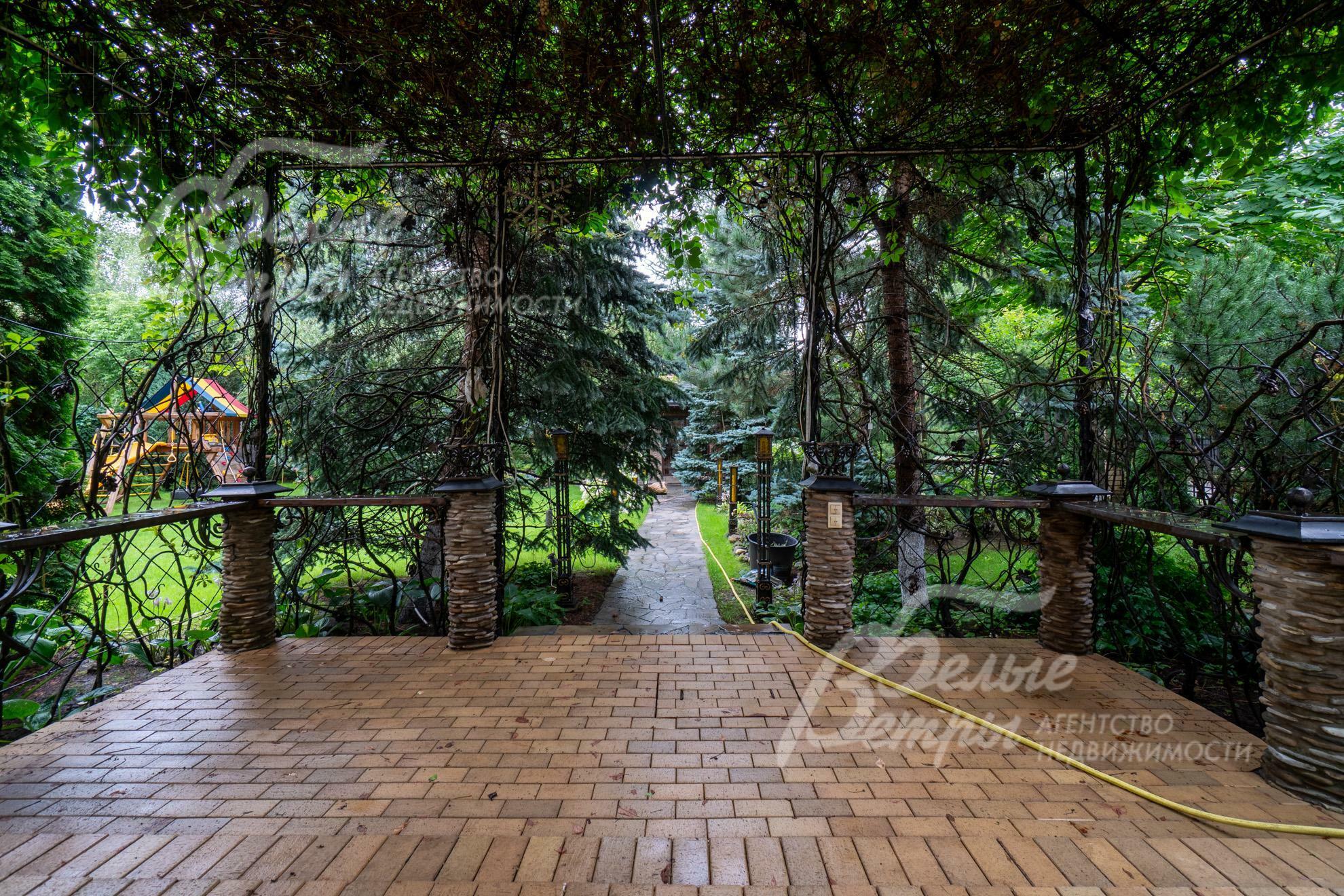 2-этажный коттедж 700 м² с отделкой