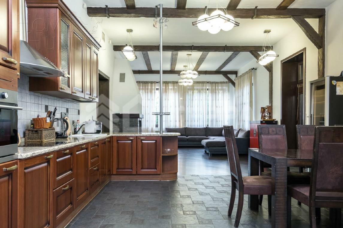 2-этажный коттедж 600 м² с отделкой