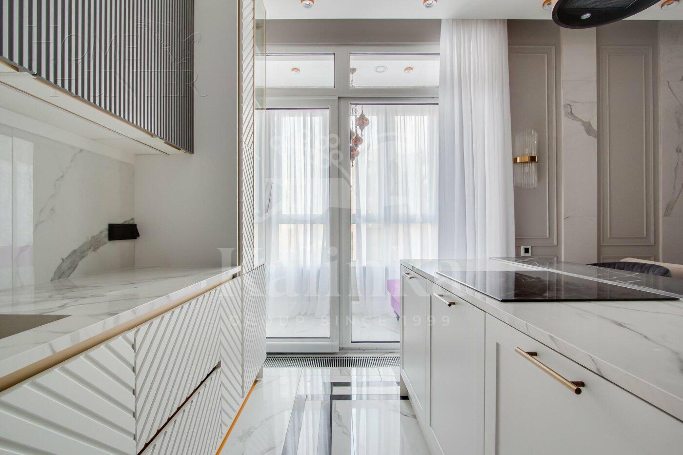 3-КОМН. КВАРТИРА С ОТДЕЛКОЙ 85 М² НА 15 ЭТАЖЕ