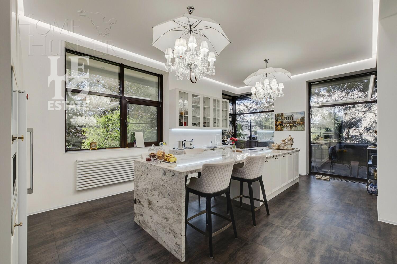 2-этажный коттедж 1 200 м² с отделкой