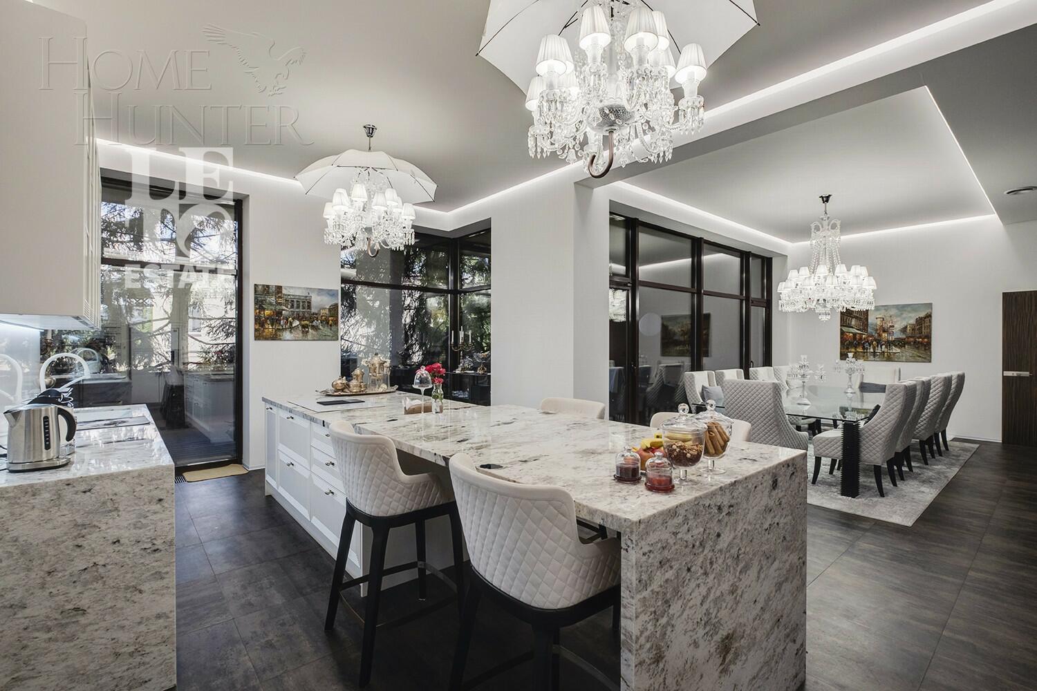 2-этажный коттедж 1 200 м² с отделкой