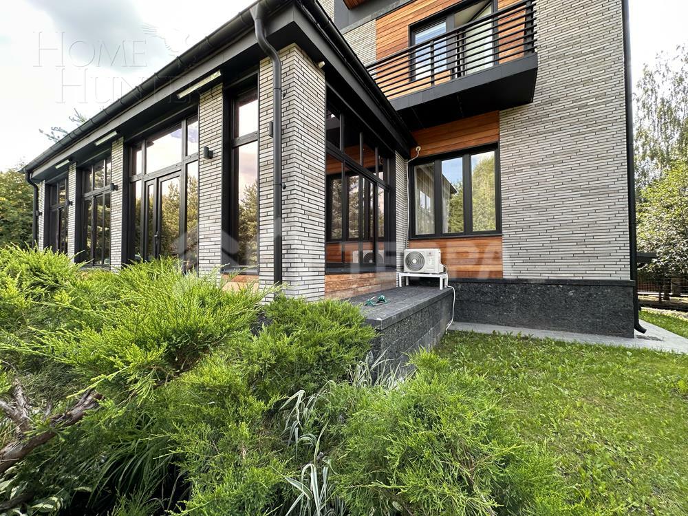 2-этажный коттедж 600 м² с отделкой